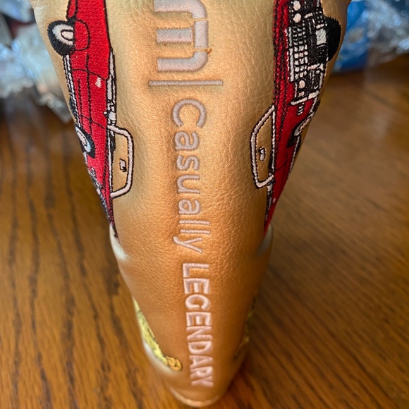 Travis Mathew Limited Edition Putter Cover - Picture 3 of 4